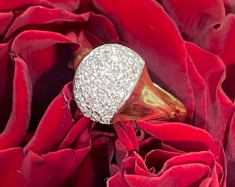 Pierścionek z brylantami w kopule o masie 0,80 ct, wykonany z litego 18-karatowego żółtego złota, rozmiar 7