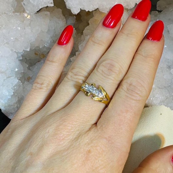 Solid 18K Yellow Gold Frog Ring with Crystals Siz… - image 3