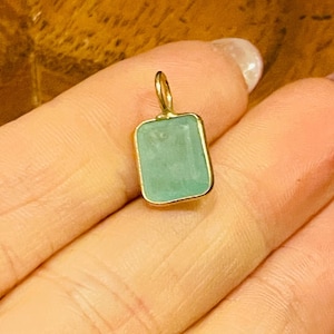 Natural  Colombian Emerald Cut Emerald  Green Pendant Made in Solid 14K Yellow Gold