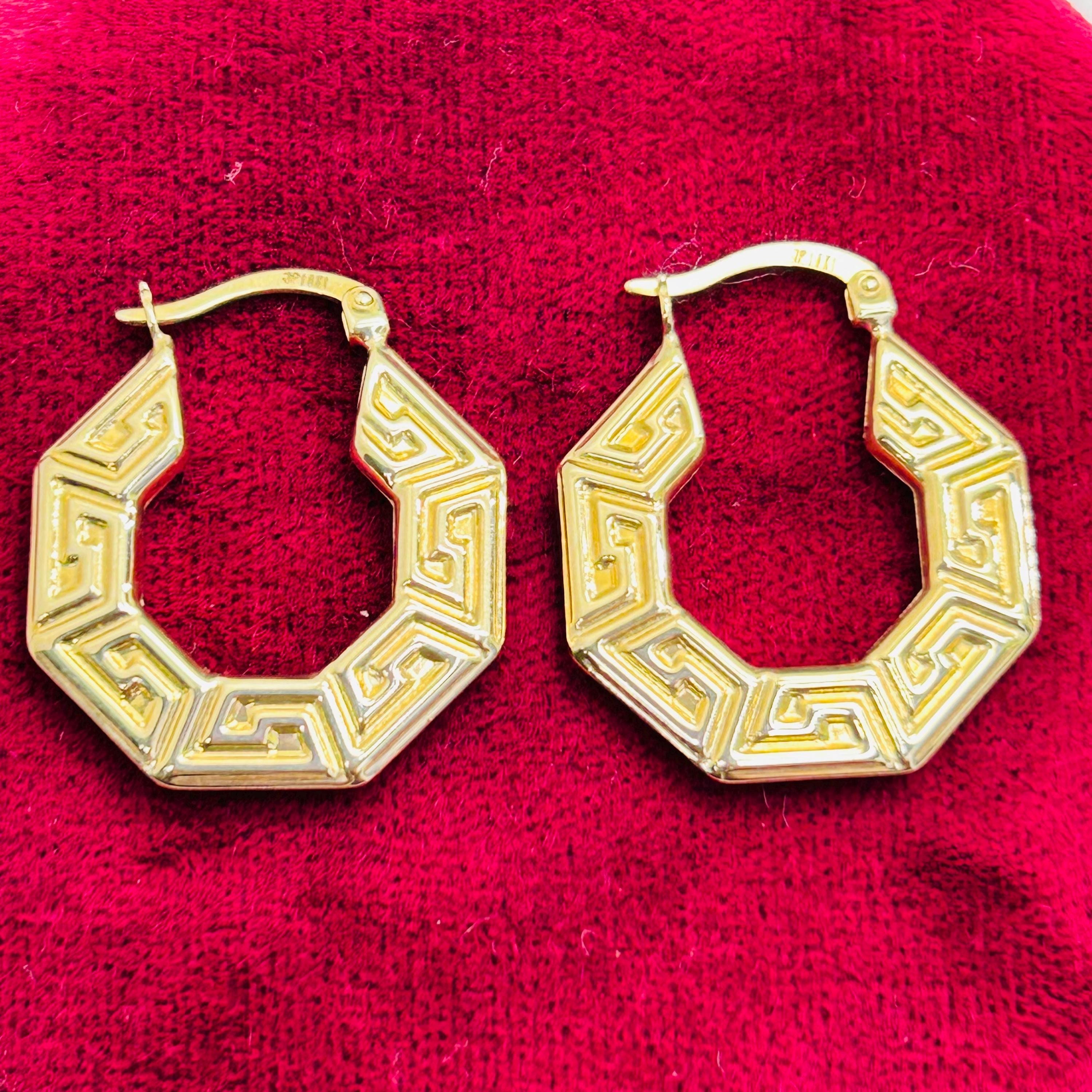 BestGoldShop 14K Yellow Gold Hoop Earrings – Shiny Textured Greek Key Design, 18mm, Snap Closure