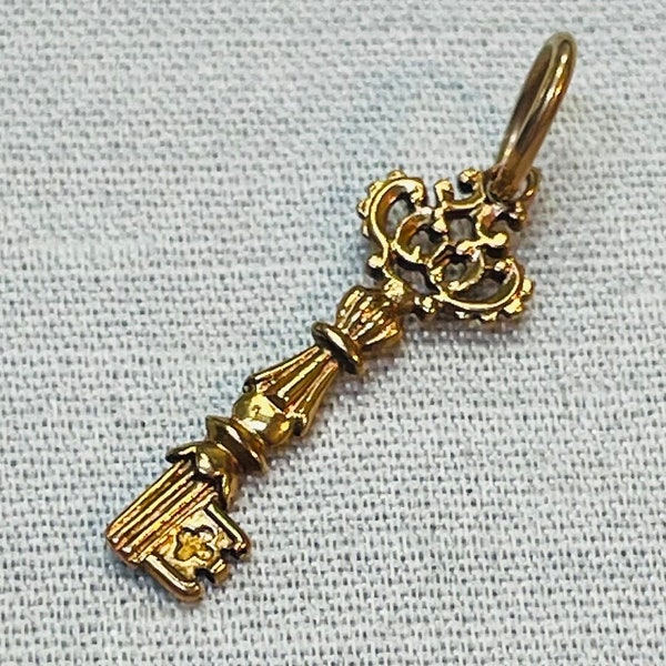 Antique Victorian Mini Ornate Skeleton Key 1"