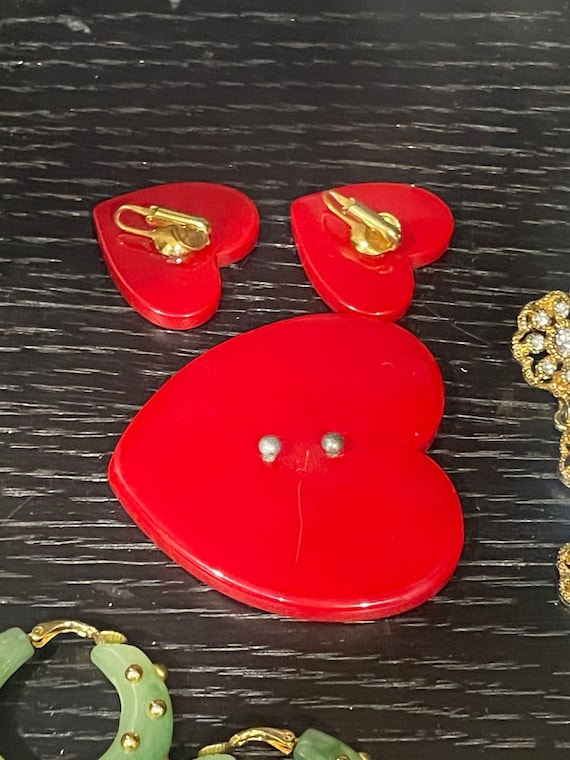 Red Bakelite Hearts Earring Clips and Belt Buckle - image 2