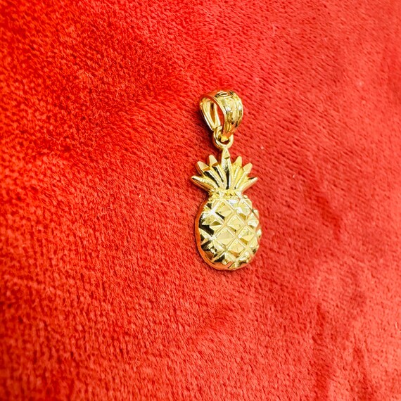Solid 10K Yellow Diamond Cut Pineapple Fruit Char… - image 2