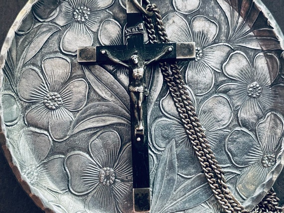 Vintage French Silver and Wood Crucifix Necklace - image 5