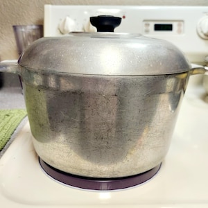 Vintage Magnalite 6 qt Dutch Oven
