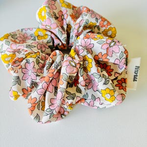 may scrunchie 01