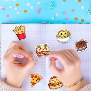 Prato Principal da Cidade de Yami – Pacote de Adesivos de Comida Kawaii | Goodnotes + PNGs para Imprimir | Perfeito para Diário