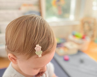 Flower embroidered hair clip for baby