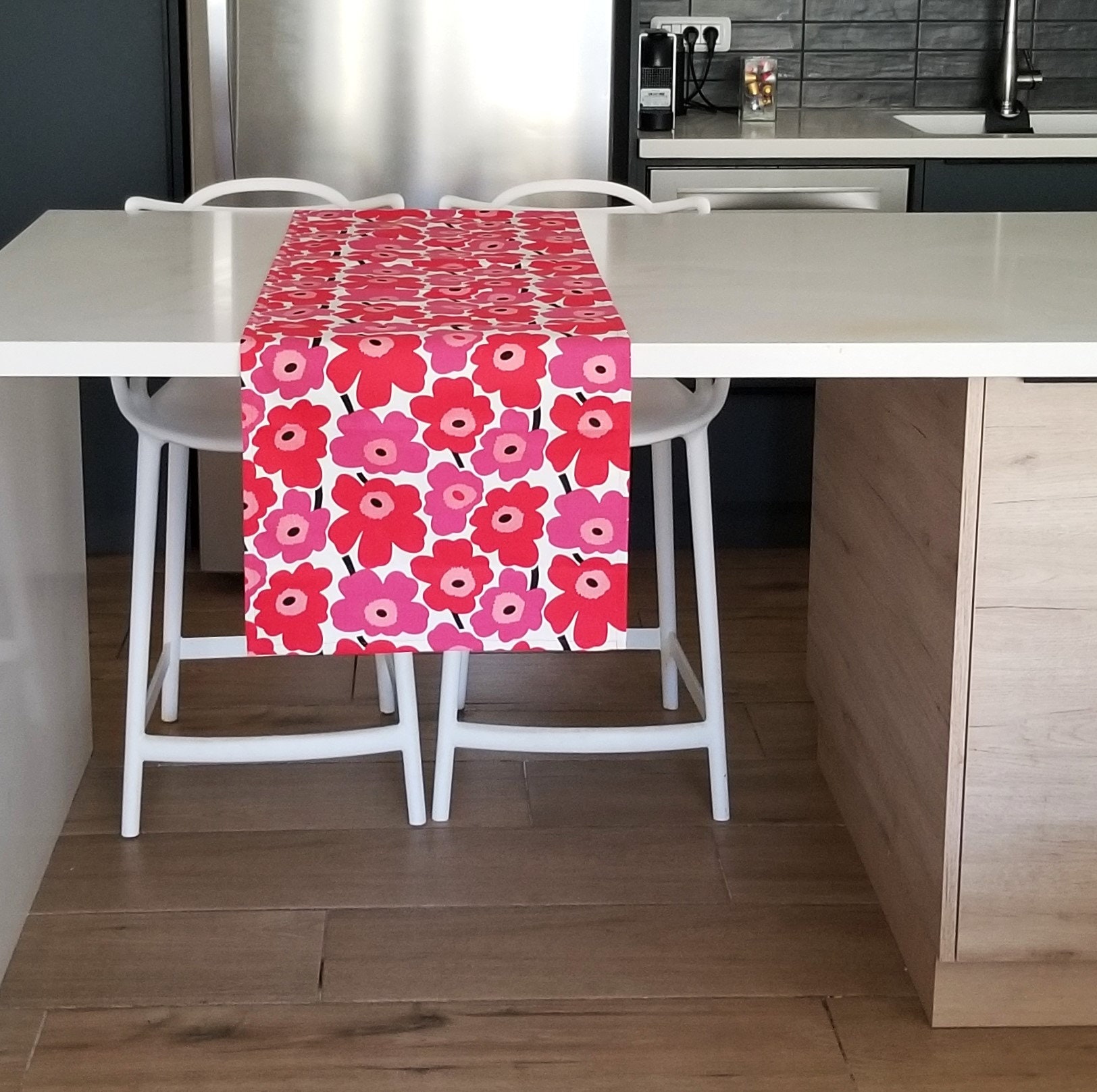 marimekko unikko リネン テーブルランナー 47×150 Marimekko Table Runner - Pieni Unikko Cotton Canvas. Poppies in