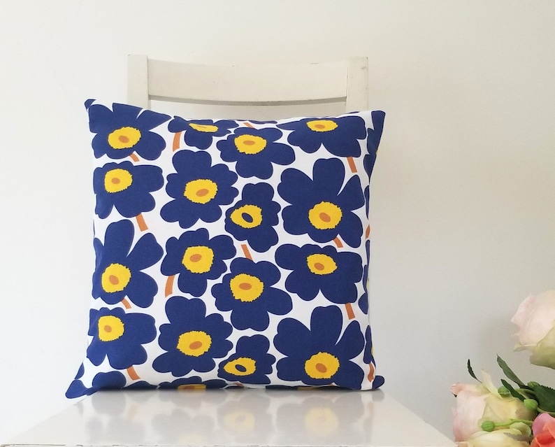 Marimekko Pieni Unikko Cotton Canvas Pillow Cover
