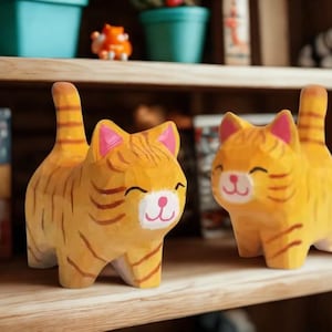Wooden Kitten Ornament for Creative Desktop Decor