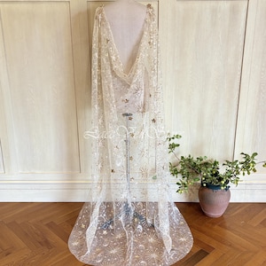 Embroidery Star Moon Cape Veil with Pins, Sparkly Sequined Star Wedding Cape, Floor Bridal Cloak, Vintage Chapel Cape, Boho Bridal Headpiece