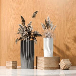 Unique Textured Vase &quot;FOLDA&quot; for Fresh or Dried Flowers, Housewarming Gift for Plant Lovers Mom Sister, Modern Home Decor