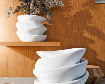 Plant Pot "Reverse” With Drainage and Saucer, Lightweight Modern Art Home Decor, 18 Colors and 4 Size Options, Gift for mom sister