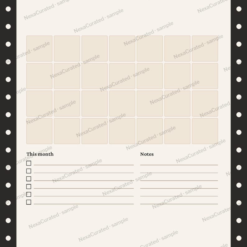 Op de afbeelding: Een beige plannerpagina met een kalenderraster bovenaan, gevolgd door een sectie met het label This month met vijf selectievakjes en lijnen, en een sectie Notes met vijf lijnen. De pagina heeft zwarte verticale zijranden.
