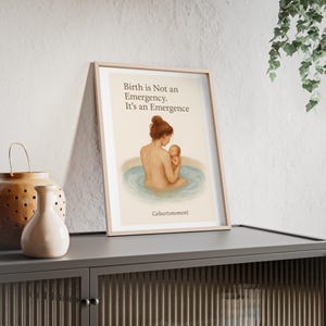 Geburt Poster - "Birth is Not an Emergency" - Aquarell Wandbild Wassergeburt - Geschenk für Mama, Doula, Hebamme, Geburtshaus