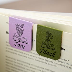 Personalized Leather Bookmark,Name Bookmark with Birth Flower,Book Lover Birthday Gift,Book Accessory,Name Bookmark with Birth Flower