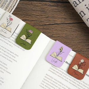 Custom Name Bookmark with Birth Flower,Book Lover Birthday Gift,Book Accessory,Custom Name Bookmark,, Custom Leather Birth Flower Bookmark