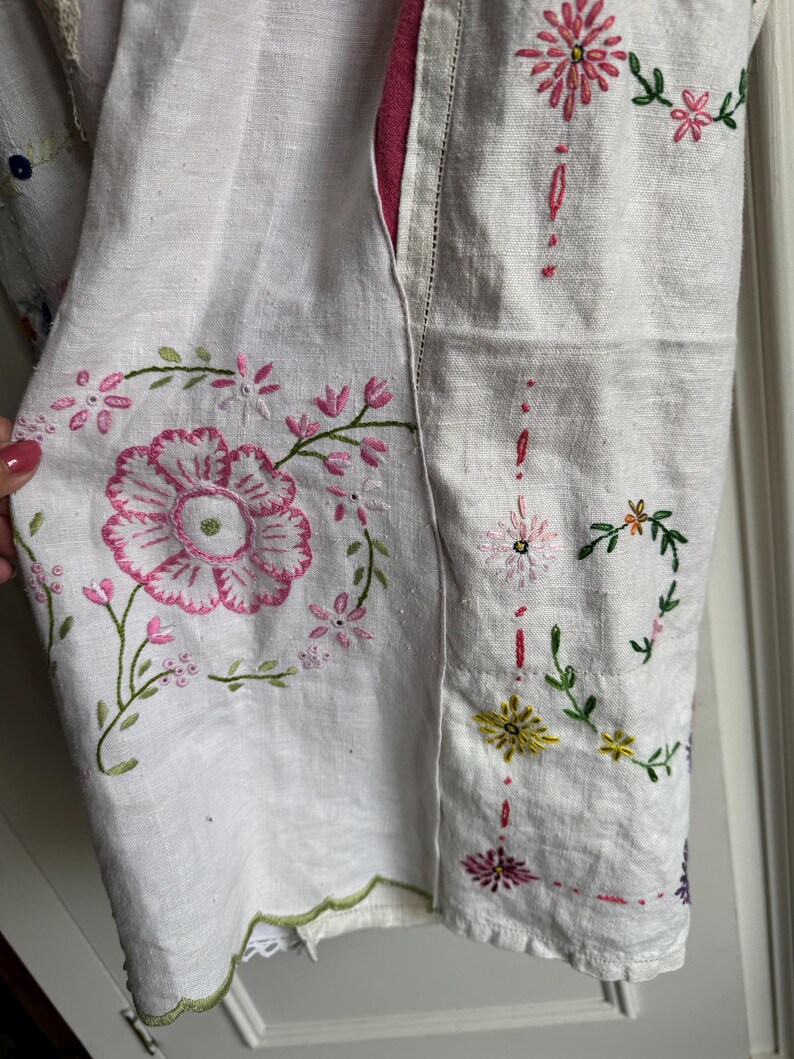 Embroidered Linestitch Trousers