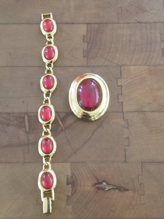Vintage Napier Gold and Red bracelet and brooch.