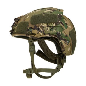 Può includere: Un casco mimetico nei toni del verde e del marrone. È dotato di cinghie regolabili, sottogola e supporto per il collo in rete. Il casco include punti di attacco e toppe in velcro.