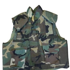 Vintage U.S. Army PASGT Tactical Body Armor Vest – Jungle Camo Medium – Real Kevlar Military Surplus
