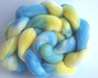 Starry Flag Merino combed tops for spinning or felting