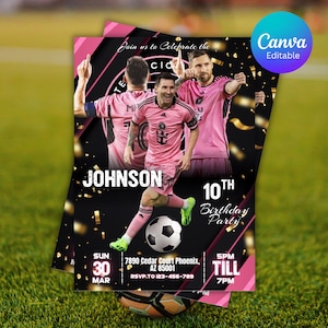 Könnte beinhalten: Fußball-Geburtstagseinladung mit einem Spieler in rosa Trikot. Die Einladung enthält den Namen "JOHNSON", Datum, Uhrzeit und Ort der Party. Das Canva-Design hat einen schwarzen Hintergrund mit goldenem Konfetti.