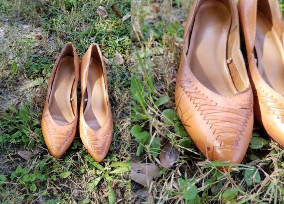 womens tan leather pumps