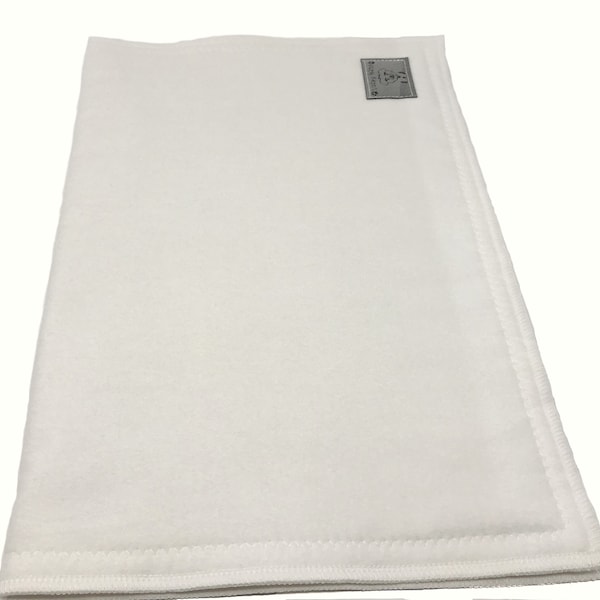 Lucky Mats Organic Crate Mat 15" x 20" Reusable Pee Pad Crisp White