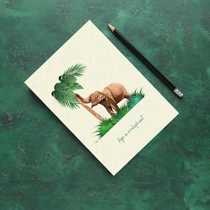 Biglietto Stampabile Elefante – “Age is Irrelephant” – Biglietto Digitale Divertente per Compleanni e Ogni Occasione