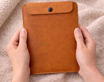 Kindle Colorsoft Case with Pocket, Leather Felt Sleeve, Kindle Colorsoft 7 Cover, Card Holder, Minimalist Handmade Kindle Sleeve