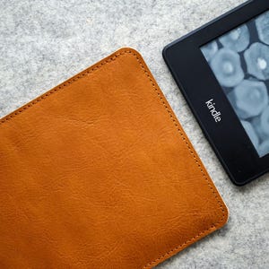 Leather Kindle Paperwhite 2024 case, Kindle Colorsoft sleeve, Kindle Oasis slim sleeve, Customizable kindle case, Kindle Signature Edition
