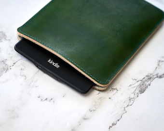 Kindle Paperwhite 12th gen case, Oasis & Paperwhite 11th gen, Kindle Basic case personalized,  Book Lover Gift, Felt interior
