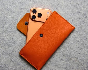 Leather iPhone 17 Pro Sleeve: AirTag Pocket & Merino Felt Lining, iPhone 17 Pro Case Personalized