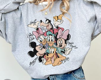 Retro Mickey and Friends Signatures Sweatshirt, Disney Charaktere Hoodie, Mickey & Co Disney Shirt, Disneyland Trip Magical Shirt
