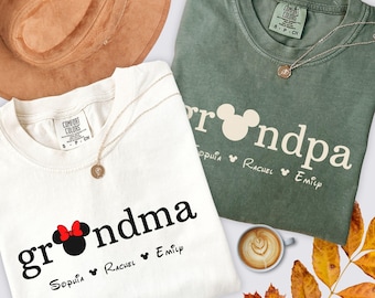 Aangepaste Disney oma Granpma shirt, kindernamen familie bijpassende Disney reis comfort kleuren T-shirt, Mama Nana Papa shirt cadeau van kinderen