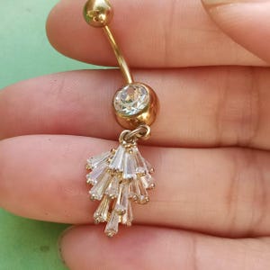 Piercing per ombelico in oro 14G: fiore di zircone, acciaio chirurgico