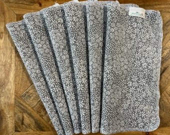 Gray Daisy Cloth Napkins, Waste Free Napkins