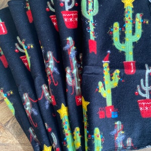 Christmas Cactus Cloth Napkins, Paperless Towels, Southwest Decor, Washcloth