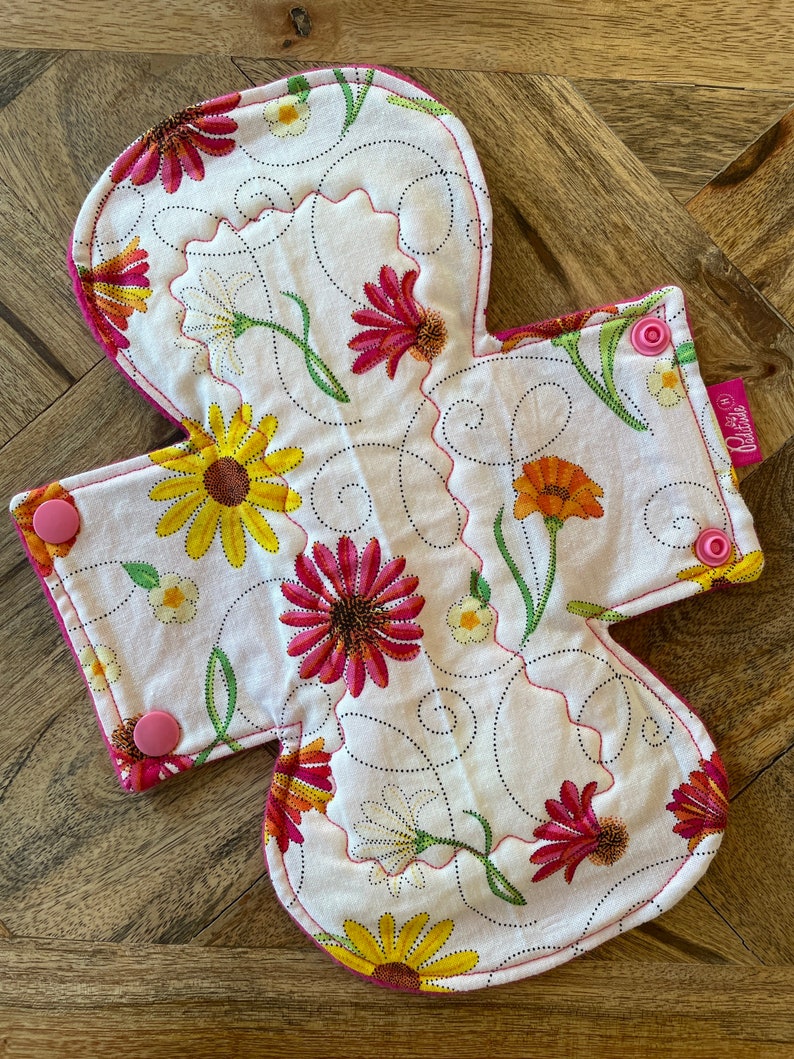 Eco Friendly Period 10 Heavy Absorbency Heavy Period Pad Cloth Pad Waste Free Period Overnight Pad Cloth Menstrual Pad