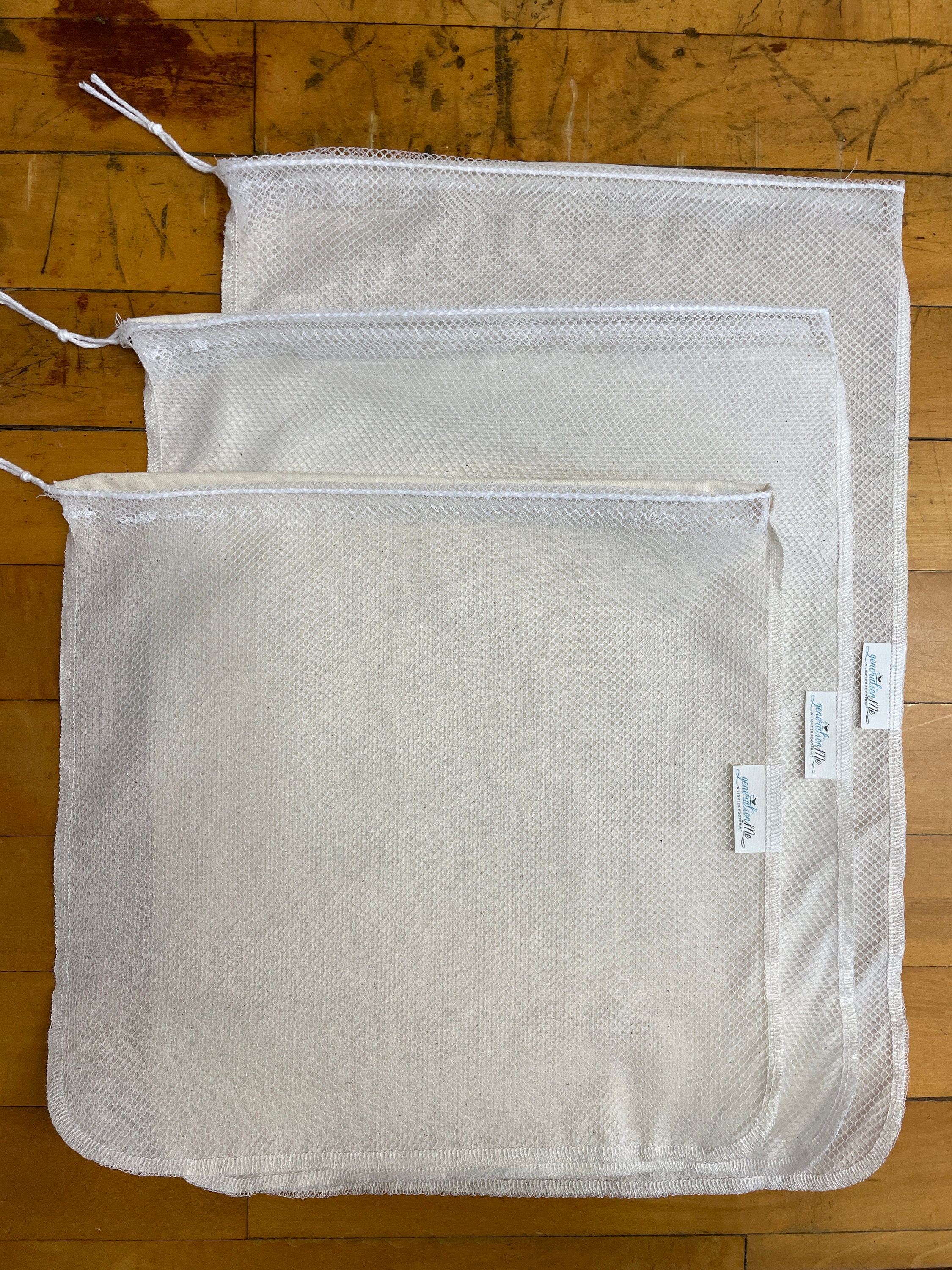 Small Mesh Laundry Bag With Zipper. Small Hole Mesh Laundry Bag