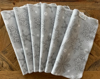 Gray Snowflakes Cloth Napkins, Paperless Towels, Christmas Napkins