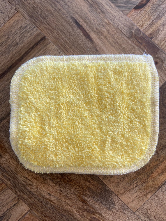 Honeybee Sponge, Kitchen or Bathroom Sponge, Baby Sponge, Baby Cloth,  Kitchen Sponge, Yellow Kitchen, Bee Lover, Honeybee Gift 