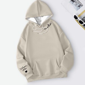 Custom Text Sweatshirt Hoodie – Personalized Unisex Long Sleeve Pullover Gift for Women & Men