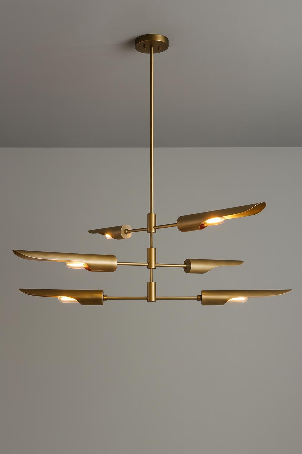 モダンな真鍮製スプートニクシャンデリア、ミッドセンチュリースタイル