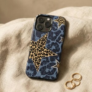 Funda para teléfono con estampado de leopardo y estrellas – Diseño vintage de animal – iPhone y Samsung – Regalo para ella + Fondo de pantalla gratis