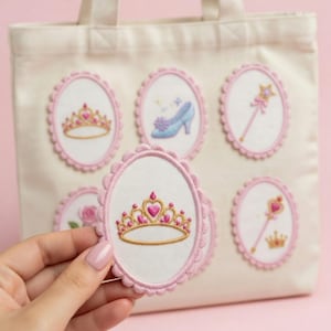 Toppa Principesse Disney 2026, Distintivo ricamato Royal Cruise Squad, Toppa termoadesiva personalizzata Elsa Ariel, Distintivo Vacanza Cenerentola Belle Tiana