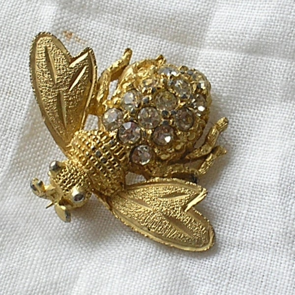 Vintage 1960s Bumble Bee Brooch