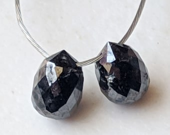 3,4 x 4,5 mm czarne diamentowe fasetowane koraliki briolette, 2 pary dopasowanych kropli, naturalne lśniące, surowe diamentowe krople, surowe diamenty - PPD651